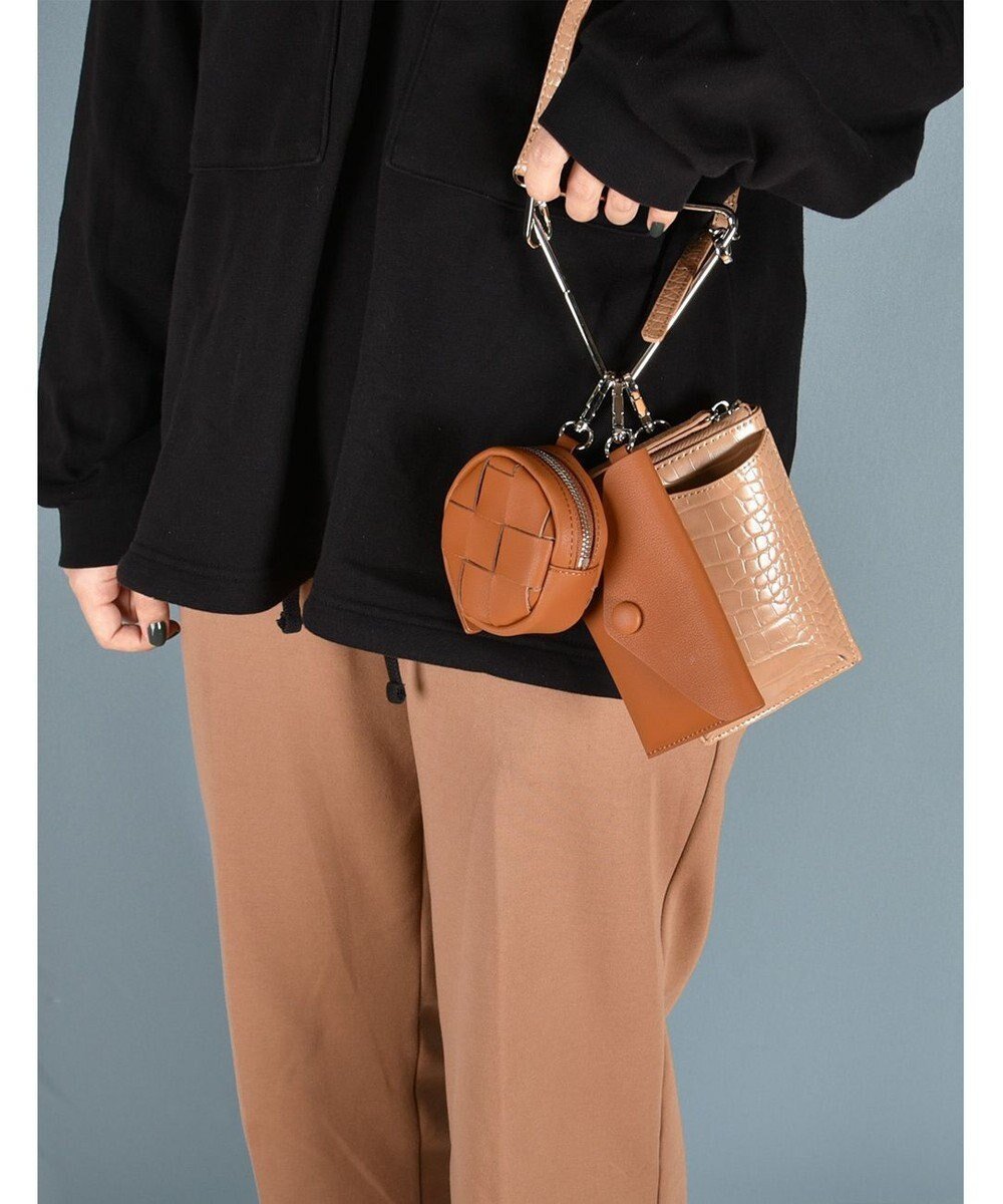 【ラ バガジェリー/LA BAGAGERIE】の【MONICA】トライアングルマルチショルダーバッグ インテリア・キッズ・メンズ・レディースファッション・服の通販 founy(ファニー) ファッション Fashion レディースファッション Fashion for Women バッグ Bags アクセサリー Fashion Accessories スマート Smart, Elegant ポケット Pocket, Pocket Detail ポーチ Pouch, Small Case メッシュ Mesh, Net Fabric ラップ Wrap, Wrap Design キャメル|ID: prp329100004806344 ipo3291000000034876901