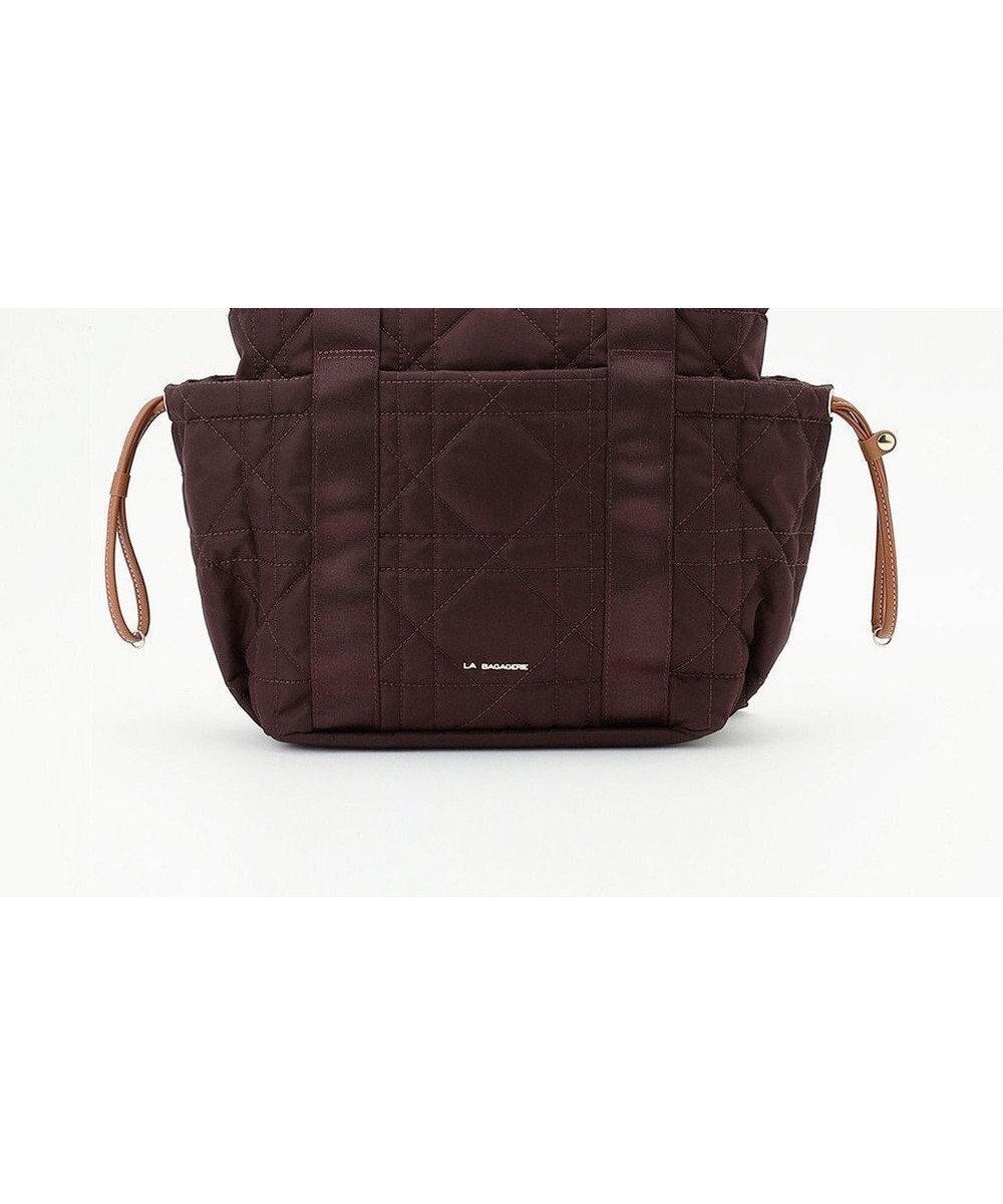 【ラ バガジェリー/LA BAGAGERIE】のグリッドキルティングリュック インテリア・キッズ・メンズ・レディースファッション・服の通販 founy(ファニー) ファッション Fashion レディースファッション Fashion for Women バッグ Bags キルティング Quilted, Quilting キルト Quilt, Quilted Fabric ショルダー Shoulder, Shoulder Strap スマート Smart, Elegant トラベル Travel, Travel Gear 人気 Popular, Best Seller ポケット Pocket, Pocket Detail マグネット Magnet, Magnetic Closure リュック Backpack, Rucksack おすすめ Recommended / Our Picks ビジネス 仕事 通勤 Business / Work / Commuting ワイン|ID: prp329100004806355 ipo3291000000034877076