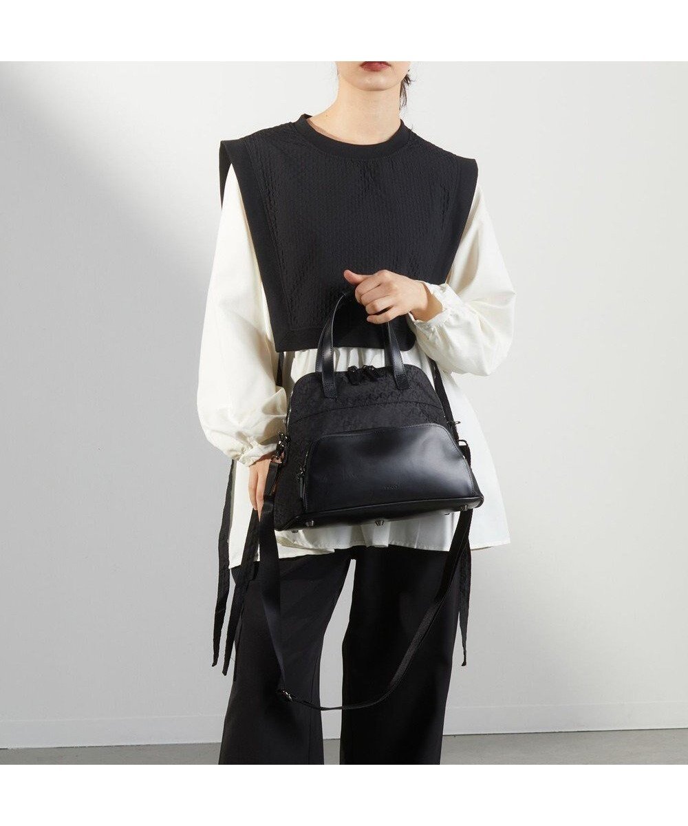 【イザック/Y'SACCS】のモノグラムジャカード ハーフムーン2WAYトート 人気、トレンドファッション・服の通販 founy(ファニー) ファッション Fashion レディースファッション Fashion for Women バッグ Bags ジャカード/ジャガード Jacquard, Woven Pattern スマホ Smartphone, Mobile Device スマート Smart, Elegant 財布 Wallet, Purse 手帳 Planner, Notebook ハンカチ Handkerchief, Hanky ハーフ Half, Half-Length ポケット Pocket, Pocket Detail ポーチ Pouch, Small Case マグネット Magnet, Magnetic Closure モチーフ Motif, Design Theme エレガント 上品 Elegant other-1|ID: prp329100004807579 ipo3291000000034887290