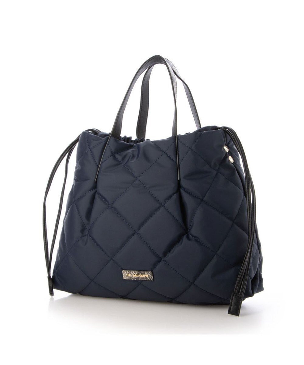 【ラ バガジェリー/LA BAGAGERIE】のドローストリング×キルト2WAYトート Sサイズ インテリア・キッズ・メンズ・レディースファッション・服の通販 founy(ファニー) ファッション Fashion レディースファッション Fashion for Women バッグ Bags キルティング Quilted, Quilting キルト Quilt, Quilted Fabric スマート Smart, Elegant タフタ Taffeta, Structured Fabric トレンド Trend, Trending Now ドローストリング Drawstring, Pull Cord パイソン Python, Snakeskin Pattern フェイクレザー Faux Leather, PU Leather ポケット Pocket, Pocket Detail マグネット Magnet, Magnetic Closure 人気 Popular, Best Seller 軽量 Lightweight, Ultra Light ネイビー|ID: prp329100004807609 ipo3291000000034887448