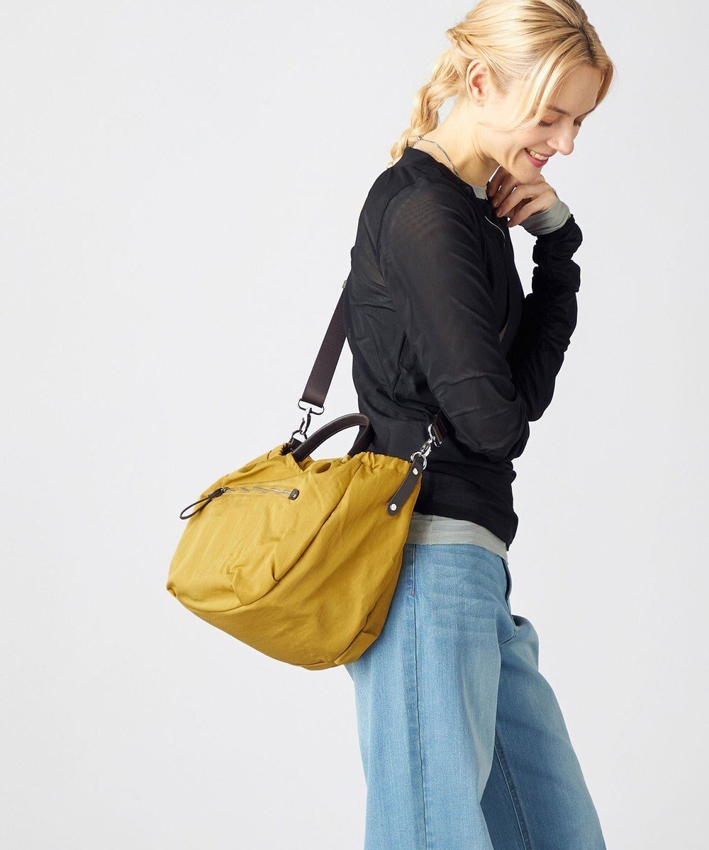 【ラ バガジェリー/LA BAGAGERIE】の【MONICA】サイドギャザー2WAYトートバッグ Mサイズ インテリア・キッズ・メンズ・レディースファッション・服の通販 founy(ファニー) ファッション Fashion レディースファッション Fashion for Women バッグ Bags ギャザー Gathered, Ruffled スマート Smart, Elegant フォルム Silhouette, Form ベーシック Basic, Essential ポケット Pocket, Pocket Detail マグネット Magnet, Magnetic Closure マスタード|ID: prp329100004807718 ipo3291000000034888356