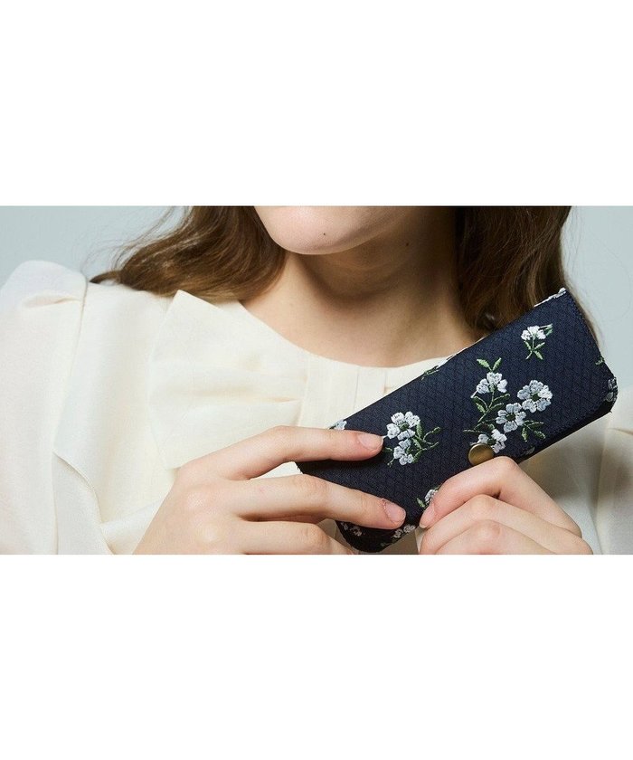 【トッカ/TOCCA】の【UVカット・ドレス生地製のソフトケース付き】LIGHT IN MY SUNGLASSES サングラス インテリア・キッズ・メンズ・レディースファッション・服の通販 founy(ファニー) https://founy.com/ ファッション Fashion レディースファッション Fashion for Women ワンピース Dresses フォーマル・パーティードレス・結婚式用ドレス Elegant & Casual Dresses サングラス&メガネ Sunglasses & Eyewear エレガント 上品 Elegant サングラス Sunglasses, Shades ドレス Dress, One-Piece フェイス Face, Facial Design フレーム Frame, Outline モダン Modern, Contemporary A/W・秋冬 Autumn/Winter S/S・春夏 SS, Spring/Summer, Warm Season 夏 Summer 2026年 2026 |ID: prp329100004807820 ipo3291000000034888703