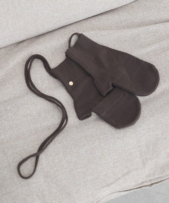 【アースミュージックアンドエコロジー/earth music&ecology】のチャーム付きニットミトン インテリア・キッズ・メンズ・レディースファッション・服の通販 founy(ファニー) https://founy.com/ ファッション Fashion レディースファッション Fashion for Women トップス・カットソー Cut & Sew Tops ニット Knit Tops & Sweaters 手袋 Gloves & Mittens スマート Smart, Elegant チャーム Charm, Pendant ベーシック Basic, Essential ラップ Wrap, Wrap Design エレガント 上品 Elegant A/W・秋冬 Autumn/Winter |ID: prp329100004807823 ipo3291000000035549084