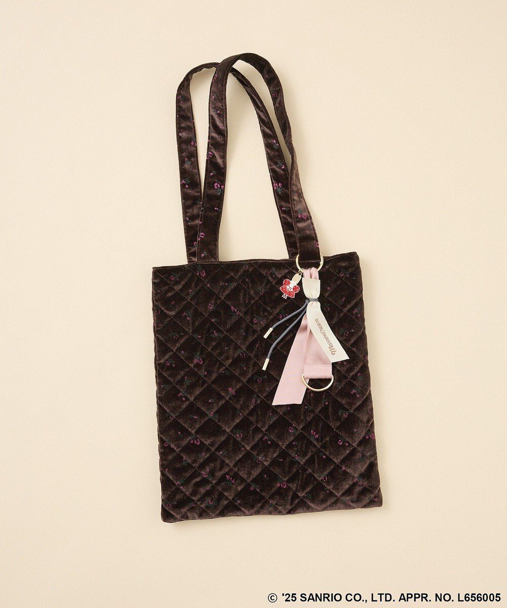 【グリーンパークス/Green Parks】のチャーム付きベロアバック インテリア・キッズ・メンズ・レディースファッション・服の通販 founy(ファニー) 　ファッション　Fashion　レディースファッション　Fashion for Women　トップス・カットソー　Cut & Sew Tops　ベロアトップス　Velour Tops / Velvet-Look Items　バッグ　Bags　おすすめ　Recommended / Our Picks　キルティング　Quilted, Quilting　シンプル　Simple, Minimal　スクエア　Square, Square Shape　チャーム　Charm, Pendant　トレンド　Trend, Trending Now　フラット　Flat, Flat Shoes　ベロア　Velour, Soft Velvet　リボン　Ribbon, Bow　Brown|ID: prp329100004808795 ipo3291000000034898194