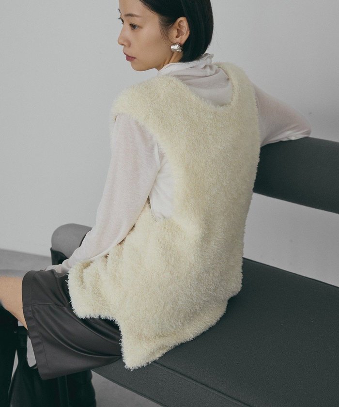 【アメリカンホリック/AMERICAN HOLIC】のフェアリーベスト インテリア・キッズ・メンズ・レディースファッション・服の通販 founy(ファニー) https://founy.com/ ファッション Fashion レディースファッション Fashion for Women アウター Coat / Outerwear Collection トップス・カットソー Cut & Sew Tops ベスト&ジレ / 重ね着スタイル Vests & Gilets アメリカン American Style スタイリッシュ Stylish, Fashionable スリット Slit, Slit Detail ベスト Vest, Waistcoat ポケット Pocket, Pocket Detail A/W・秋冬 Autumn/Winter おすすめ Recommended / Our Picks |ID: prp329100004808804 ipo3291000000035589374