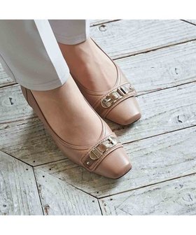 【リズ ラフィーネ/Riz raffinee】のRiz raffinee バックルデザインパンプス 人気、トレンドファッション・服の通販 founy(ファニー) ファッション Fashion レディースファッション Fashion for Women バッグ Bags エレガント 上品 Elegant オケージョン Occasion Wear 春 Spring クッション Cushion, Throw Pillow コンビ Combo, Combination Style シンプル Simple, Minimal スタンダード Standard, Basic トレンド Trend, Trending Now バランス Balance, Style Balance フェミニン Feminine, Girly プリント Print, Printed Pattern ベーシック Basic, Essential S/S・春夏 SS, Spring/Summer, Warm Season 日本製 Made In Japan 夏 Summer 2024年 2024 2024春夏・S/S Spring/Summer 2024 SS24 セレモニー Ceremony 卒業式 Graduation Ceremony ビジネス 仕事 通勤 Business / Work / Commuting |ID:prp329100004808813