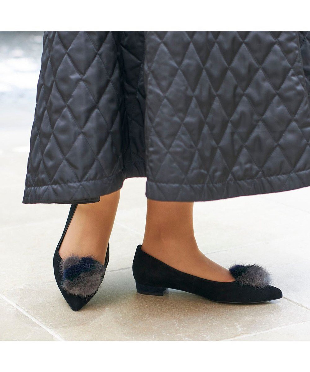 【モード エ ジャコモ/MODE ET JACOMO】のMODE ET JACOMO ファー付ポインテッドトゥフラットパンプス インテリア・キッズ・メンズ・レディースファッション・服の通販 founy(ファニー) 　ファッション　Fashion　レディースファッション　Fashion for Women　オケージョン　Occasion Wear　カラフル　Colorful Design　クール　Cool, Chic　グラデーション　Gradient, Ombre　シューズ　Shoes, Footwear　A/W・秋冬　Autumn/Winter　ビジネス 仕事 通勤　Business / Work / Commuting　ブラックスエード|ID: prp329100004811098 ipo3291000000034921805