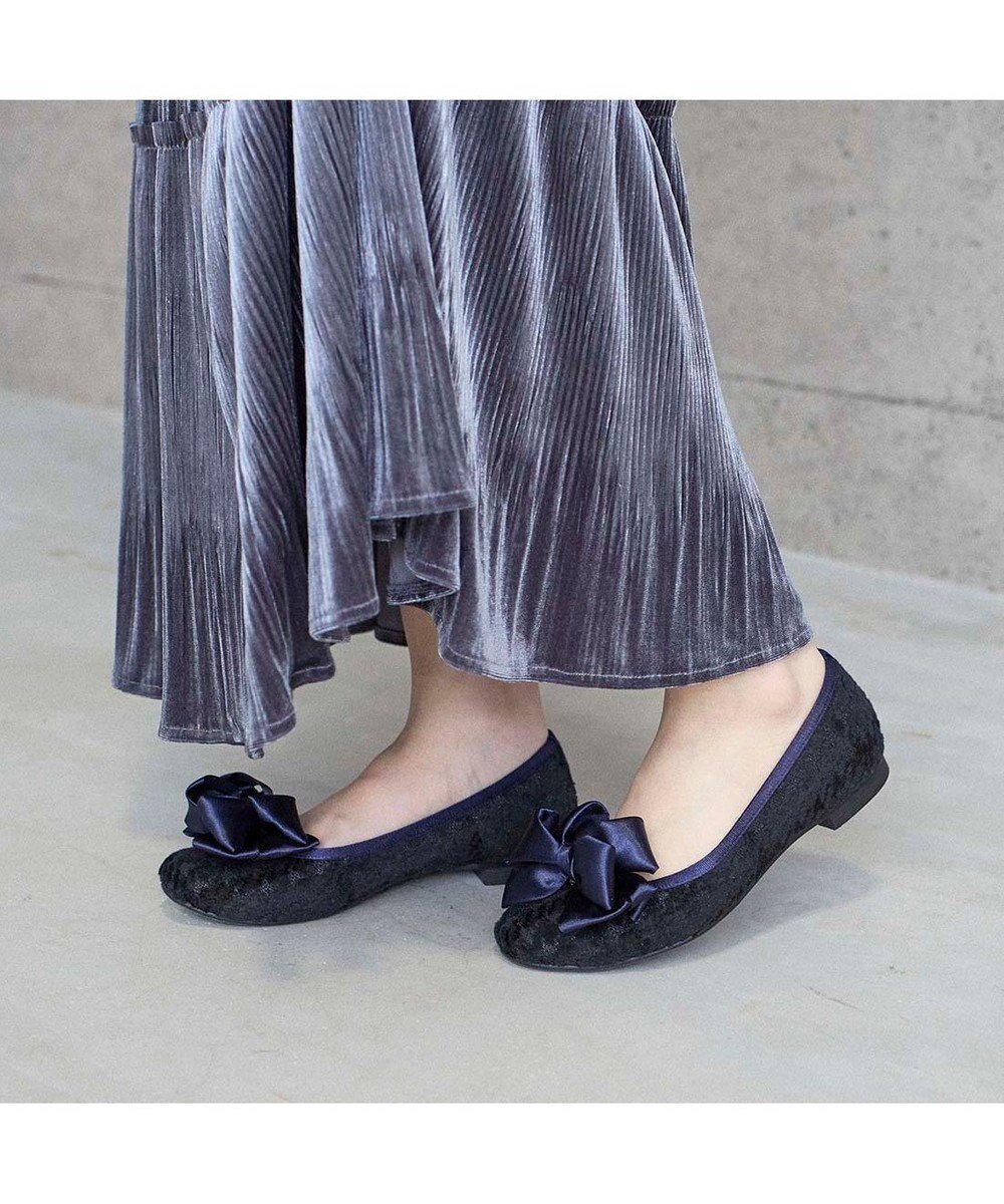 【モード エ ジャコモ/MODE ET JACOMO】のMODE ET JACOMO ラウンドリボンバレエシューズ インテリア・キッズ・メンズ・レディースファッション・服の通販 founy(ファニー) 　ファッション　Fashion　レディースファッション　Fashion for Women　オケージョン　Occasion Wear　グリッター　Glitter, Sparkle　サテン　Satin, Glossy Fabric　シューズ　Shoes, Footwear　バレエ　Ballet, Ballet Style　フラット　Flat, Flat Shoes　リボン　Ribbon, Bow　日本製　Made In Japan　結婚式　Wedding　ビジネス 仕事 通勤　Business / Work / Commuting　ブラックキジ|ID: prp329100004811104 ipo3291000000034921826