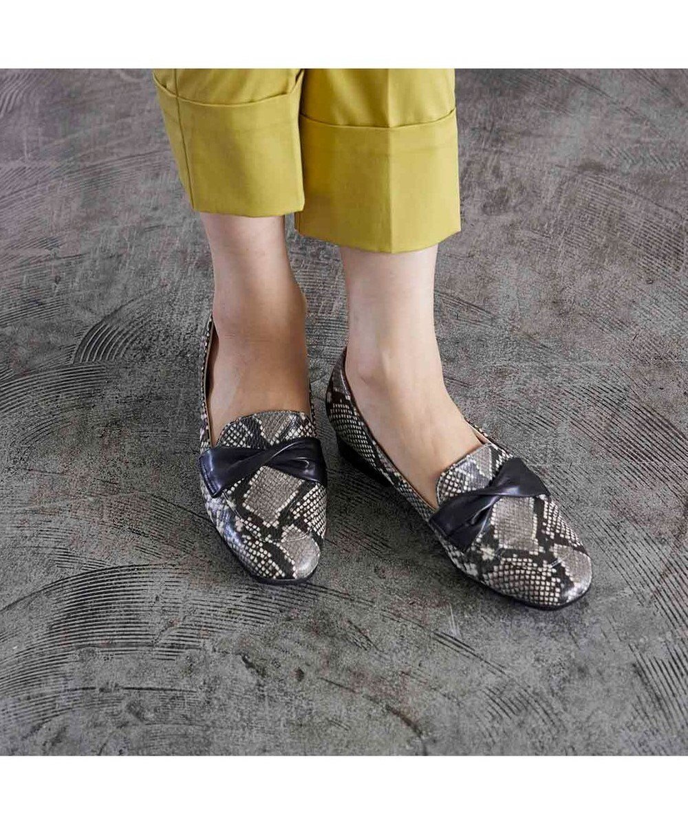 【モード エ ジャコモ/MODE ET JACOMO】のD ICI スクエアトゥモチーフローファー 人気、トレンドファッション・服の通販 founy(ファニー) 　ファッション　Fashion　レディースファッション　Fashion for Women　おすすめ　Recommended / Our Picks　シューズ　Shoes, Footwear　シンプル　Simple, Minimal　デニム　Denim, Jeans Material　ドレス　Dress, One-Piece　ビジネス 仕事 通勤　Business / Work / Commuting　フォルム　Silhouette, Form　モチーフ　Motif, Design Theme　エレガント 上品　Elegant　日本製　Made In Japan　軽量　Lightweight, Ultra Light　 other-1|ID: prp329100004811124 ipo3291000000034921886