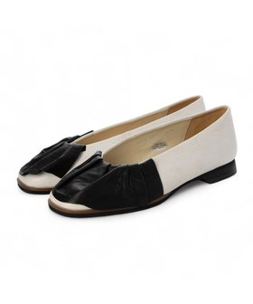 【モード エ ジャコモ/MODE ET JACOMO】のD ICI ドレープモチーフフラットシューズ 人気、トレンドファッション・服の通販 founy(ファニー) ファッション Fashion レディースファッション Fashion for Women シューズ Shoes, Footwear シンプル Simple, Minimal ビジネス 仕事 通勤 Business / Work / Commuting フォルム Silhouette, Form フラット Flat, Flat Shoes フリル Frill, Ruffle モチーフ Motif, Design Theme エレガント 上品 Elegant 旅行 Travel 日本製 Made In Japan 軽量 Lightweight, Ultra Light |ID:prp329100004811127