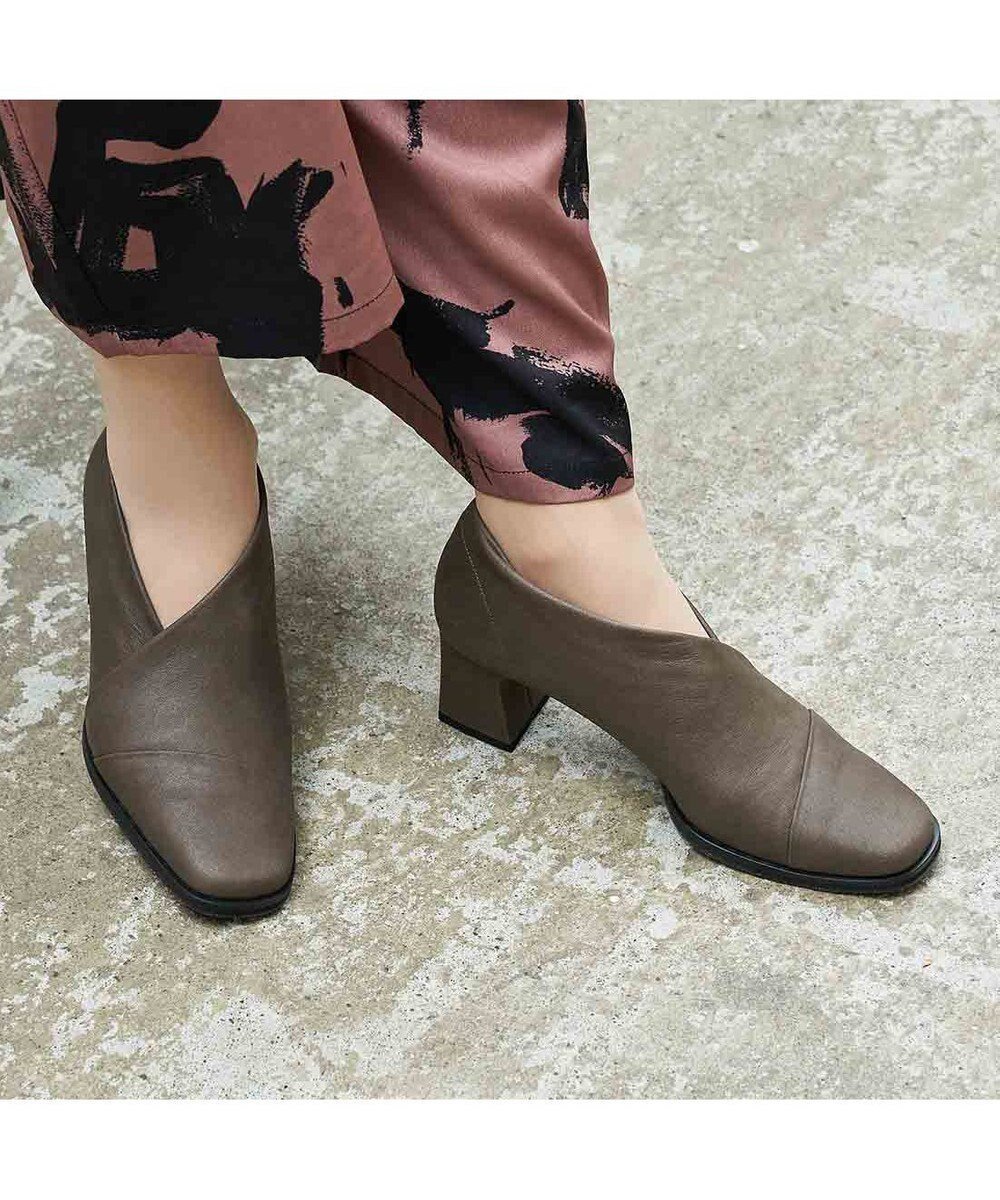 【モード エ ジャコモ/MODE ET JACOMO】のD ICI チャンキーヒールブーティーパンプス 人気、トレンドファッション・服の通販 founy(ファニー) 　ファッション　Fashion　レディースファッション　Fashion for Women　軽量　Lightweight, Ultra Light　シンプル　Simple, Minimal　フォルム　Silhouette, Form　フォーマル　Formal, Dressy　ブロック　Block, Solid Block Pattern　日本製　Made In Japan　エレガント 上品　Elegant　ビジネス 仕事 通勤　Business / Work / Commuting　 other-1|ID: prp329100004811128 ipo3291000000034921897