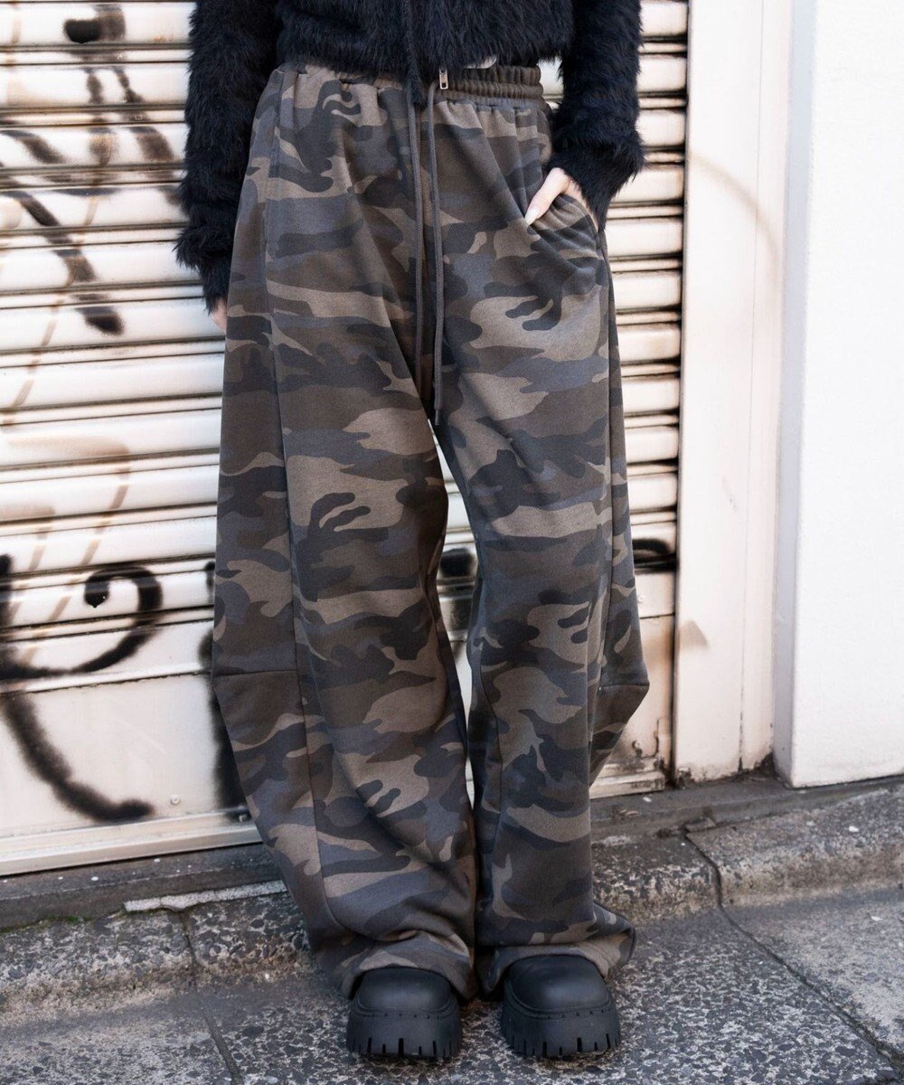 【ウィゴー/WEGO】の【ウエストゴム/SMLサイズ展開】カーブデザインスウェットパンツ インテリア・キッズ・メンズ・レディースファッション・服の通販 founy(ファニー) 　ファッション　Fashion　レディースファッション　Fashion for Women　パンツ　Pants & Trousers　春　Spring　秋　Autumn　キャップ　Cap, Baseball Cap　クロップド　Cropped, Short Length　ショート　Short, Short Length　スウェット / スエット　Sweatshirt, Sweatwear　スニーカー　Sneakers, Trainers　スマホ　Smartphone, Mobile Device　バランス　Balance, Style Balance　リラックス　Relax, Relaxed Fit　冬　Winter / This Winter　S/S・春夏　SS, Spring/Summer, Warm Season　おすすめ　Recommended / Our Picks　夏　Summer　柄1|ID: prp329100004811201 ipo3291000000034922484