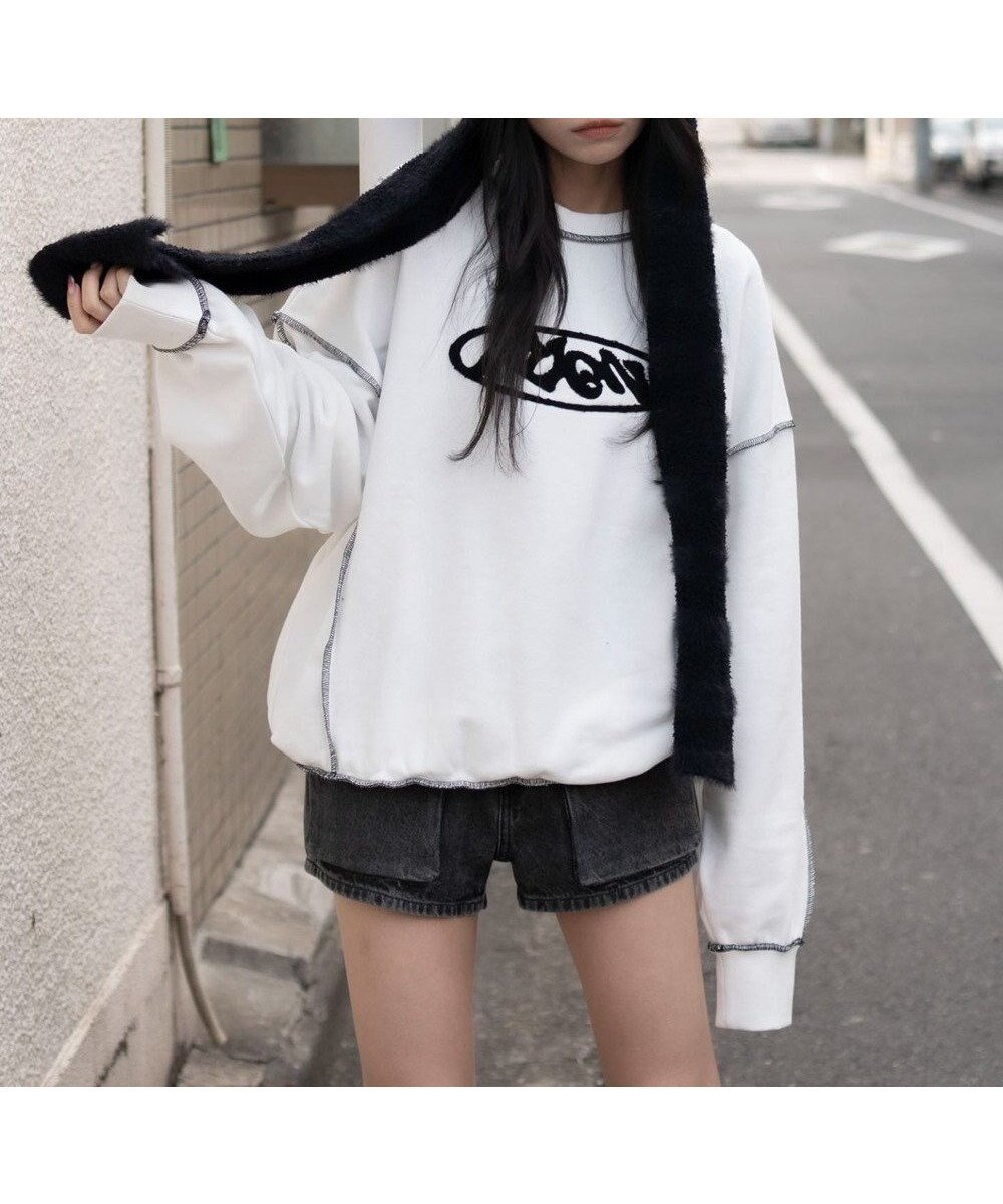 【ウィゴー/WEGO】の【ユニセックス着用ITEM】ショートカラーステッチサガラロゴプルオーバー インテリア・キッズ・メンズ・レディースファッション・服の通販 founy(ファニー) 　ファッション　Fashion　レディースファッション　Fashion for Women　トップス・カットソー　Cut & Sew Tops　レディースパーカー・カジュアルフーディー　Casual Hoodies & Sweatshirts　カジュアルプルオーバー・ニットトップス　Pullovers & Knit Tops / Casual Pullovers　スウェット・クルーネックトップス　Sweatshirts & Crewnecks / Relaxed Fit Sweat Tops　春　Spring　秋　Autumn　カーゴパンツ　Cargo Pants, Utility Pants　コンパクト　Compact, Small Size　今季　This Season, Current Season　シンプル　Simple, Minimal　スウェット / スエット　Sweatshirt, Sweatwear　スマホ　Smartphone, Mobile Device　デニム　Denim, Jeans Material　バランス　Balance, Style Balance　フロント　Front, Front Design　メンズ　Men's, Menswear　冬　Winter / This Winter　S/S・春夏　SS, Spring/Summer, Warm Season　おすすめ　Recommended / Our Picks　夏　Summer　ホワイト|ID: prp329100004811203 ipo3291000000034922490