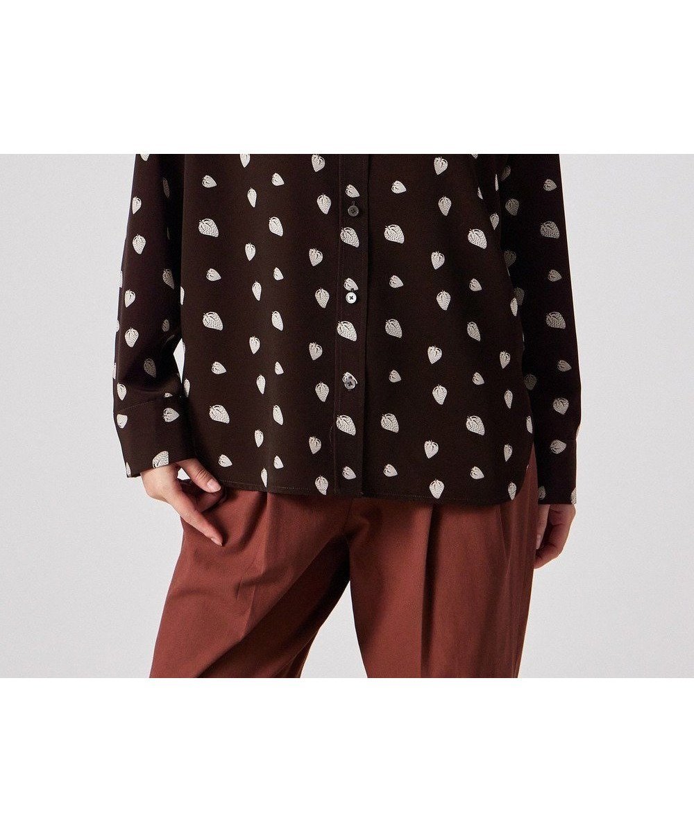 【ポール スミス/Paul Smith】のGraphic Strawberry ボウタイ ブラウス インテリア・キッズ・メンズ・レディースファッション・服の通販 founy(ファニー) 　ファッション　Fashion　レディースファッション　Fashion for Women　トップス・カットソー　Cut & Sew Tops　シャツ・ブラウス・オフィスカジュアル　Elegant Blouses & Button-Ups　インナー　Innerwear　ドレープ　Drape, Draping Fabric　フェミニン　Feminine, Girly　プリント　Print, Printed Pattern　エレガント 上品　Elegant　夏　Summer　S/S・春夏　SS, Spring/Summer, Warm Season　A/W・秋冬　Autumn/Winter　ブラウン|ID: prp329100004814828 ipo3291000000034971235