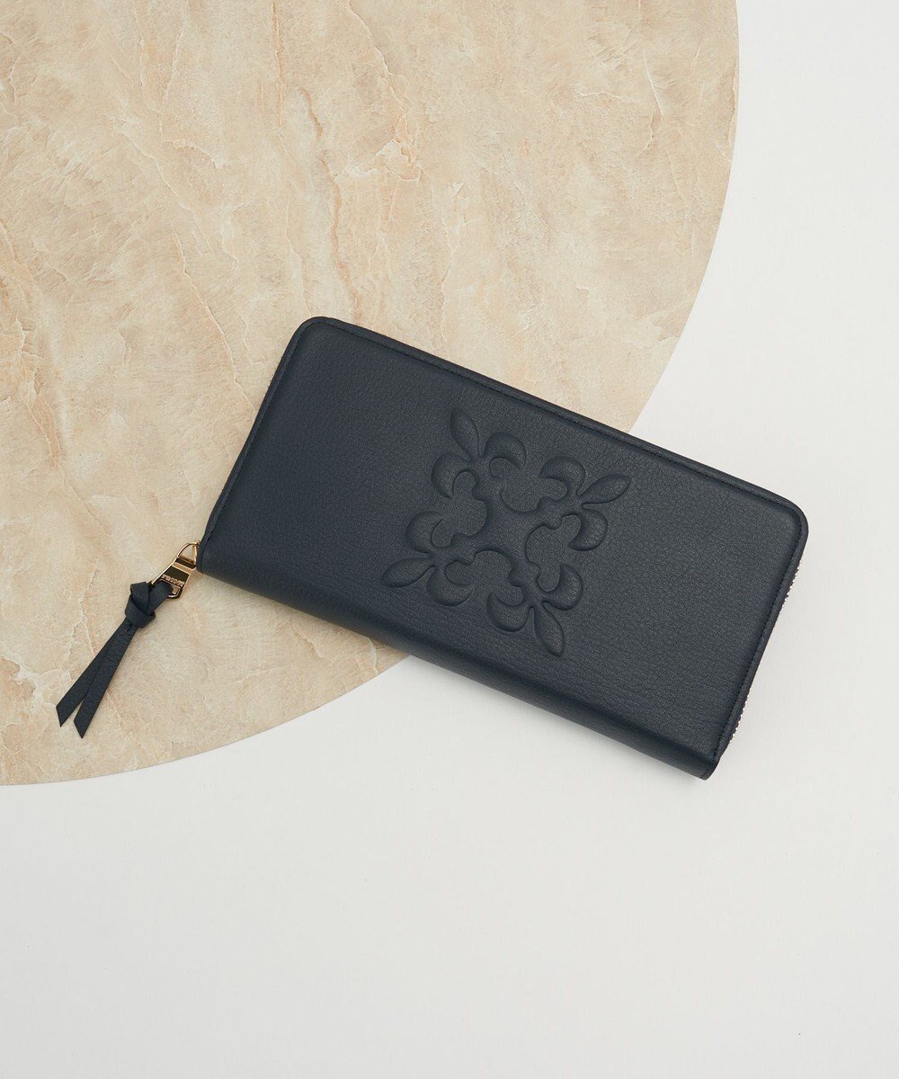 【ラシット/russet】のエンボスモノグラム多機能ウォレット(SO-448) インテリア・キッズ・メンズ・レディースファッション・服の通販 founy(ファニー) 　ファッション　Fashion　レディースファッション　Fashion for Women　ミニ財布・二つ折り財布　Wallets & Card Cases　ウォレット　Wallet　コイン　Coin, Coin Design　シンプル　Simple, Minimal　スマート　Smart, Elegant　スリム　Slim, Slim Fit　財布　Wallet, Purse　フォルム　Silhouette, Form　ボックス　Boxy, Box Shape　ポケット　Pocket, Pocket Detail　再入荷　Restock / Back in Stock　おすすめ　Recommended / Our Picks　日本製　Made In Japan　エレガント 上品　Elegant　D.Navy|ID: prp329100004814848 ipo3291000000034971305