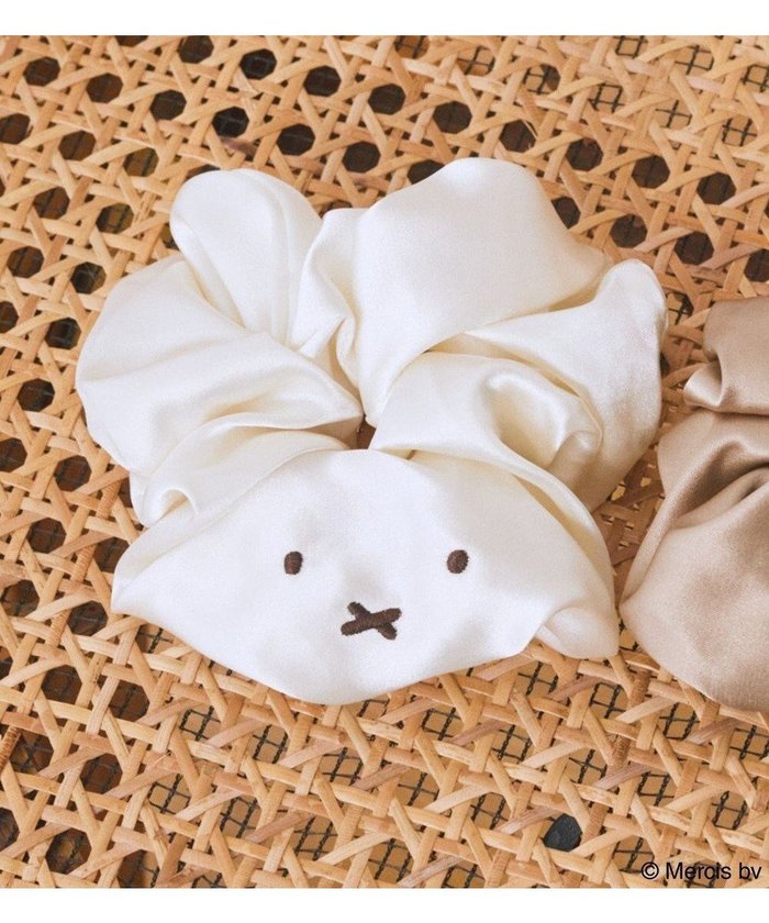 【アースミュージックアンドエコロジー/earth music&ecology】のmiffy/earth フェイス刺繍シュシュ インテリア・キッズ・メンズ・レディースファッション・服の通販 founy(ファニー) https://founy.com/ ファッション Fashion レディースファッション Fashion for Women シュシュ&ヘアアクセ/ヘアアレンジ Scrunchies & Hair Accessories アクセサリー Fashion Accessories シンプル Simple, Minimal フェイス Face, Facial Design |ID: prp329100004818133 ipo3291000000035322967