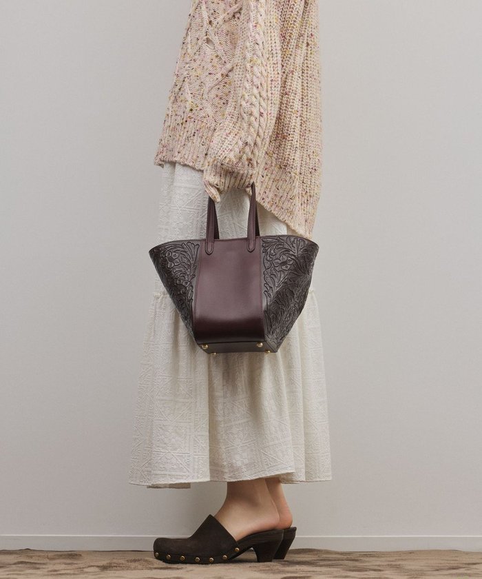 【グレース コンチネンタル/GRACE CONTINENTAL】のCube Bag インテリア・キッズ・メンズ・レディースファッション・服の通販 founy(ファニー) https://founy.com/ ファッション Fashion レディースファッション Fashion for Women バッグ Bags フォーマル Formal, Dressy 無地 Plain, Solid Color おすすめ Recommended / Our Picks ビジネス 仕事 通勤 Business / Work / Commuting |ID: prp329100004818216 ipo3291000000035736197