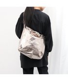 【アンビリオン/UNBILLION】のカシュカシュ cachecache / クラッシュメタリック2wayホーボーショルダー 人気、トレンドファッション・服の通販 founy(ファニー) ファッション Fashion レディースファッション Fashion for Women クラッシュ Distressed, Crashed Style ショルダー Shoulder, Shoulder Strap トレンド Trend, Trending Now ポケット Pocket, Pocket Detail マグネット Magnet, Magnetic Closure 財布 Wallet, Purse 軽量 Lightweight, Ultra Light thumbnail ダークシルバー|ID: prp329100004819129 ipo3291000000035013651
