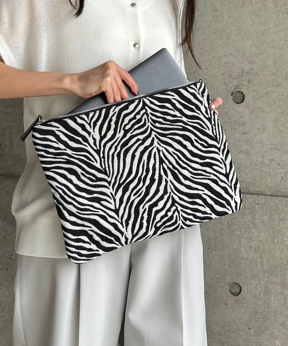 【アイシービー/iCB】のジャカードPCケース インテリア・キッズ・メンズ・レディースファッション・服の通販 founy(ファニー) 　ファッション　Fashion　レディースファッション　Fashion for Women　ミニ財布・二つ折り財布　Wallets & Card Cases　ポーチ&ミニバッグ　Pouches & Mini Bags　2024年　2024　2024春夏・S/S　Spring/Summer 2024 SS24　ジャカード／ジャガード　Jacquard, Woven Pattern　トラベル　Travel, Travel Gear　ポーチ　Pouch, Small Case　人気　Popular, Best Seller　財布　Wallet, Purse　ゼブラ系|ID: prp329100004822522 ipo3291000000035060382