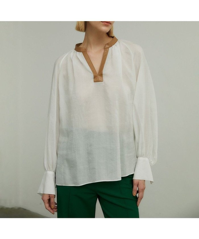 【ベイジ,/BEIGE,】のPAULINE / レザーコンビブラウス インテリア・キッズ・メンズ・レディースファッション・服の通販 founy(ファニー) https://founy.com/ ファッション Fashion レディースファッション Fashion for Women トップス・カットソー Cut & Sew Tops シャツ・ブラウス・オフィスカジュアル Elegant Blouses & Button-Ups ギャザー Gathered, Ruffled シンプル Simple, Minimal フォルム Silhouette, Form エレガント 上品 Elegant 夏 Summer 春 Spring S/S・春夏 SS, Spring/Summer, Warm Season |ID: prp329100004822572 ipo3291000000035061537