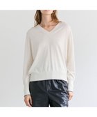 【ベイジ,/BEIGE,】のCHLOR / ウールシルクツイルドッキングVネックニット 人気、トレンドファッション・服の通販 founy(ファニー) ファッション Fashion レディースファッション Fashion for Women トップス・カットソー Cut & Sew Tops ニット Knit Tops & Sweaters Vネックトップス V-Neck Tops / V-Cut Neckline Shirts インナー Innerwear 春 Spring 秋 Autumn シルク Silk, 100% Silk シンプル Simple, Minimal ジャケット Jacket, Outerwear センター Center, Center Line セーター Sweater, Knitwear ツイル Twist, Twisted Detail ドッキング Docking, Mixed Material バランス Balance, Style Balance フレア Flare, Flared A/W・秋冬 Autumn/Winter S/S・春夏 SS, Spring/Summer, Warm Season おすすめ Recommended / Our Picks 夏 Summer エレガント 上品 Elegant thumbnail Ecru|ID: prp329100004822680 ipo3291000000035062994