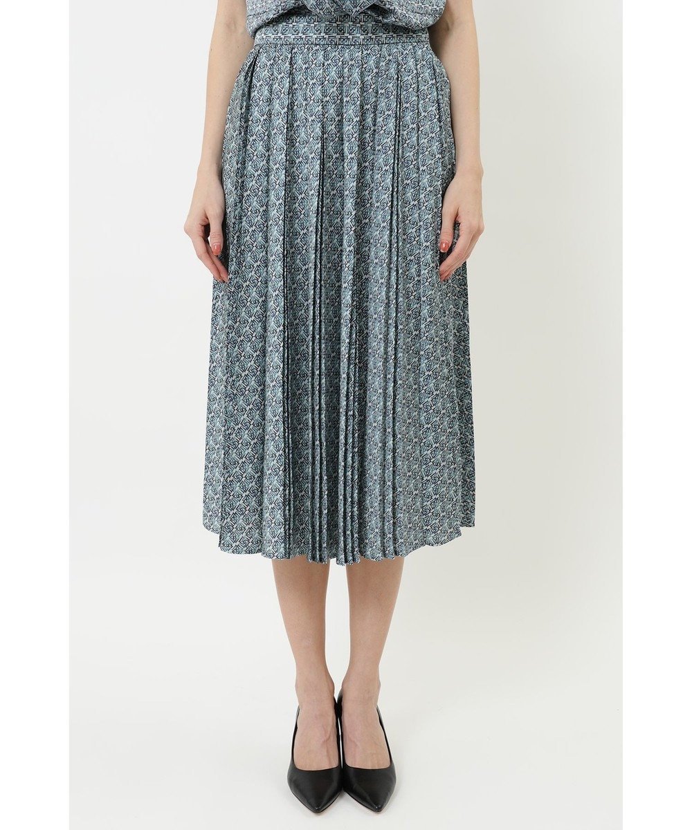 【ダックス/DAKS】のサテンプリントプリーツスカート インテリア・キッズ・メンズ・レディースファッション・服の通販 founy(ファニー) 　ファッション　Fashion　レディースファッション　Fashion for Women　スカート　Skirts　プリーツスカート / 上品フェミニンスタイル　Pleated Skirts　サテン　Satin, Glossy Fabric　ジャケット　Jacket, Outerwear　プリント　Print, Printed Pattern　プリーツ　Pleats, Pleated　ロンドン　London Style, British Inspired　ワイド　Wide, Wide Fit　ワーク　Workwear, Utility Style　エレガント 上品　Elegant　夏　Summer　定番　Standard, Basic Item　S/S・春夏　SS, Spring/Summer, Warm Season　無地　Plain, Solid Color　A/W・秋冬　Autumn/Winter　サックス|ID: prp329100004822689 ipo3291000000035063072