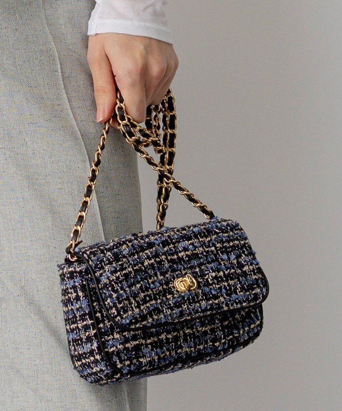 【23区/NIJYUSANKU】の【VERY掲載】GIOLICA ツイードミニ ショルダーバッグ インテリア・キッズ・メンズ・レディースファッション・服の通販 founy(ファニー) https://founy.com/ 雑誌掲載アイテム Magazine Picks & Fashion Features ファッション雑誌 Fashion Magazines ヴェリィ VERY ファッション Fashion レディースファッション Fashion for Women バッグ Bags イタリア Italy クラシカル Classical, Vintage-Inspired 3月号 March Issue ショルダー Shoulder, Shoulder Strap ジャケット Jacket, Outerwear 雑誌 Magazine, Fashion Magazine チェーン Chain, Chain Strap ツイード／ツィード Choker, Choker Necklace ツイード Twill, Twill Weave フラップ Flap, Flap Pocket フランス France, French ミックス Mix, Mixed Style エレガント 上品 Elegant 2026年 2026 |ID: prp329100004825665 ipo3291000000035412027