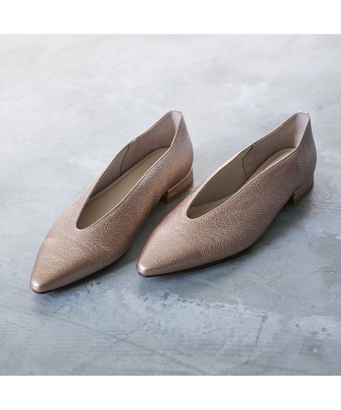 【モード エ ジャコモ/MODE ET JACOMO】のMODE ET JACOMO Uカットフラットプレーンパンプス インテリア・キッズ・メンズ・レディースファッション・服の通販 founy(ファニー) https://founy.com/ ファッション Fashion レディースファッション Fashion for Women インソール Shoe Insole カッティング Cutting Detail クール Cool, Chic シューズ Shoes, Footwear フラット Flat, Flat Shoes ライニング Inner Lining, Inner Fabric, Lined |ID: prp329100004825667 ipo3291000000035106585