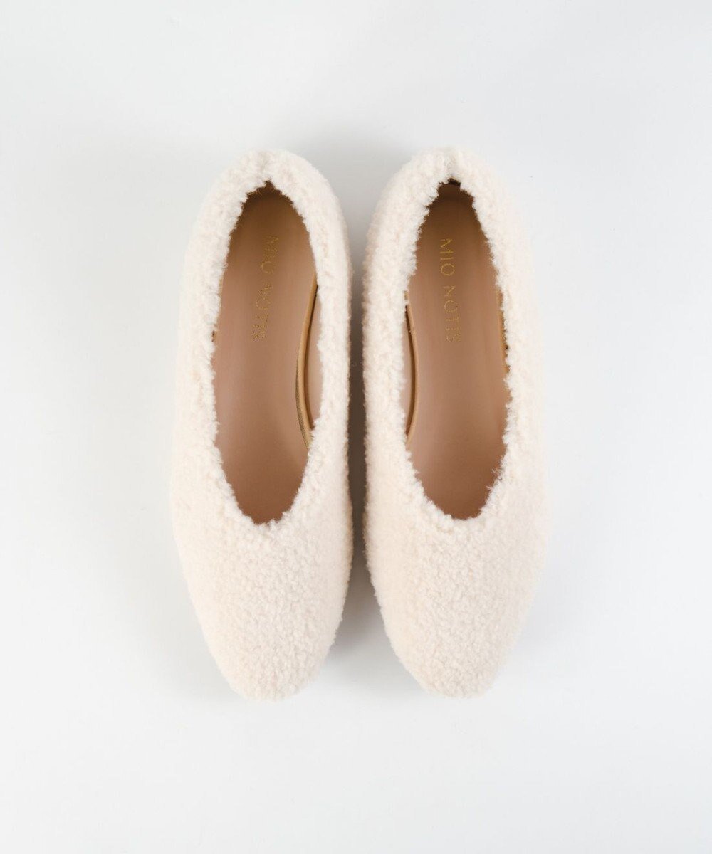 【ボントレ/BONTRE】の【MIONOTIS/ミオノティス】ファーフラットパンプス/40411 インテリア・キッズ・メンズ・レディースファッション・服の通販 founy(ファニー) 　ファッション　Fashion　レディースファッション　Fashion for Women　シューズ　Shoes, Footwear　ソックス　Socks, Hosiery　フラット　Flat, Flat Shoes　A/W・秋冬　Autumn/Winter　アイボリー|ID: prp329100004826429 ipo3291000000035116845