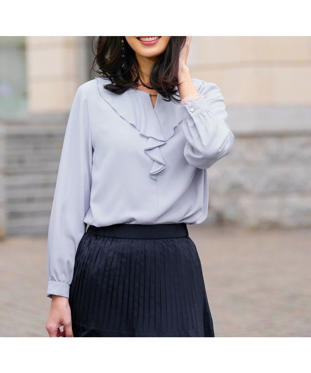 【エニィ スィス/any SiS】のフリル ブラウス 人気、トレンドファッション・服の通販 founy(ファニー) 　ファッション　Fashion　レディースファッション　Fashion for Women　トップス・カットソー　Cut & Sew Tops　シャツ・ブラウス・オフィスカジュアル　Elegant Blouses & Button-Ups　春　Spring　ジャケット　Jacket, Outerwear　ジョーゼット　Georgette, Semi-Sheer Fabric　とろみ　Fluid, Flowy Fabric　ネックレス　Necklace, Pendant Necklace　フェミニン　Feminine, Girly　フリル　Frill, Ruffle　フロント　Front, Front Design　S/S・春夏　SS, Spring/Summer, Warm Season　おすすめ　Recommended / Our Picks　夏　Summer　エレガント 上品　Elegant　新作・新入荷　New Arrivals / New In　ビジネス 仕事 通勤　Business / Work / Commuting　 other-1|ID: prp329100004827325 ipo3291000000035202268