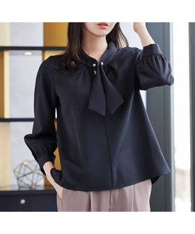 【ティアクラッセ/Tiaclasse】の取り外しパール付きボウタイブラウス 人気、トレンドファッション・服の通販 founy(ファニー) ファッション Fashion レディースファッション Fashion for Women トップス・カットソー Cut & Sew Tops シャツ・ブラウス・オフィスカジュアル Elegant Blouses & Button-Ups アクセサリー Fashion Accessories ウォッシャブル Machine Washable 春 Spring 洗える Machine Washable 秋 Autumn カーディガン Cardigan, Knitwear ダブル Double, Double-Breasted チュニック Tunic, Long Top パール Pearl, Pearl Accent ポケット Pocket, Pocket Detail 冬 Winter / This Winter A/W・秋冬 Autumn/Winter 再入荷 Restock / Back in Stock エレガント 上品 Elegant 新作・新入荷 New Arrivals / New In ビジネス 仕事 通勤 Business / Work / Commuting |ID:prp329100004827326