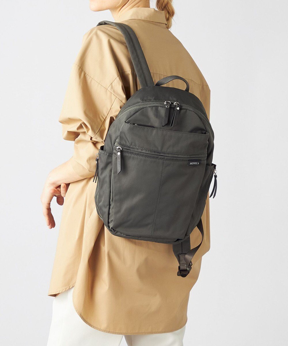 【ラ バガジェリー/LA BAGAGERIE】の【MONICA】サイドジップリュックサック インテリア・キッズ・メンズ・レディースファッション・服の通販 founy(ファニー) 　ファッション　Fashion　レディースファッション　Fashion for Women　バッグ　Bags　おすすめ　Recommended / Our Picks　シンプル　Simple, Minimal　スマート　Smart, Elegant　ポケット　Pocket, Pocket Detail　リュック　Backpack, Rucksack　ビジネス 仕事 通勤　Business / Work / Commuting　ダークグレー|ID: prp329100004827329 ipo3291000000035126418