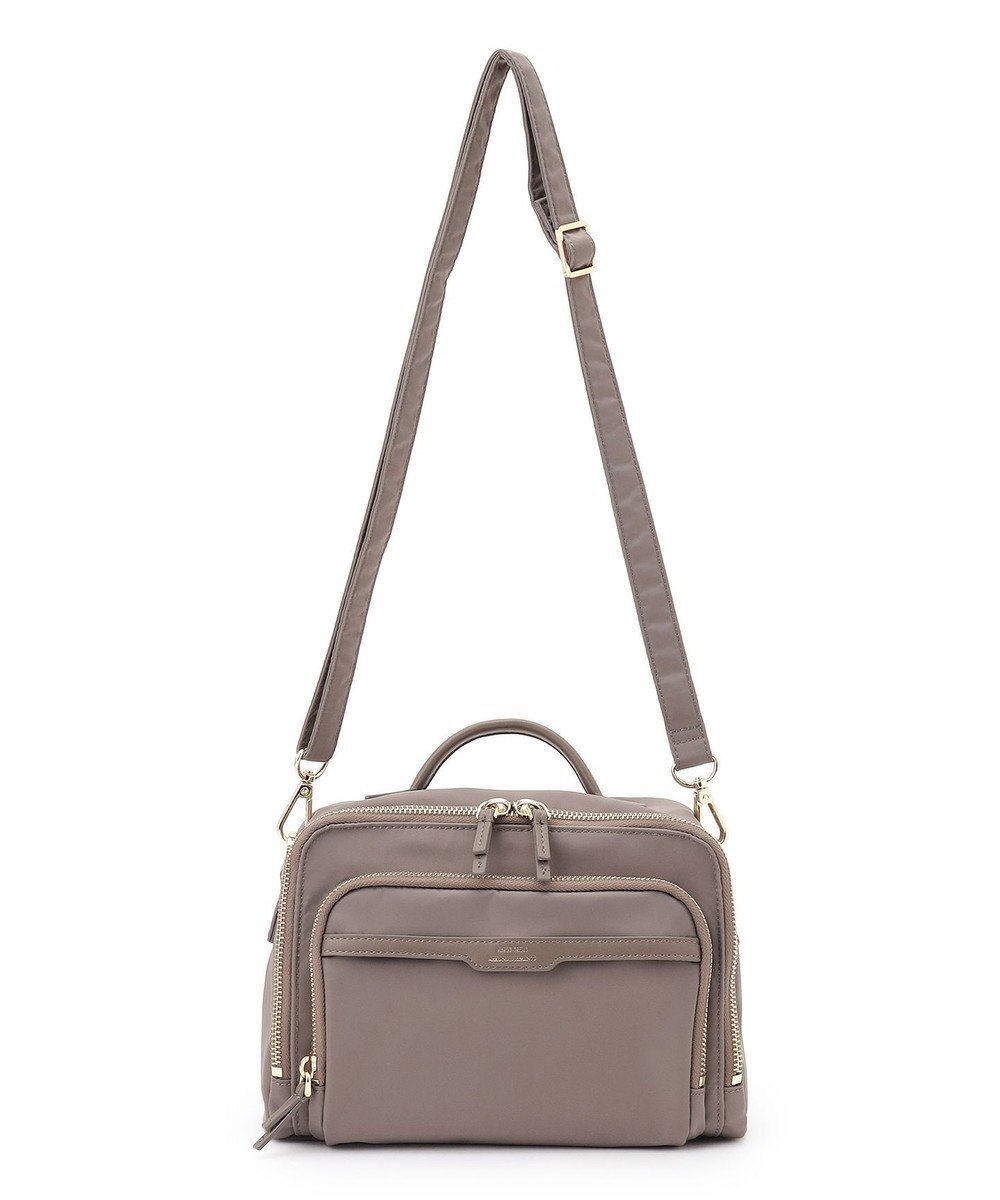 【23区/NIJYUSANKU】の【先行予約】ナイロン 2WAY ショルダーバッグ インテリア・キッズ・メンズ・レディースファッション・服の通販 founy(ファニー) 　ファッション　Fashion　レディースファッション　Fashion for Women　バッグ　Bags　カメラ　Camera Accessories　コンパクト　Compact, Small Size　スタイリッシュ　Stylish, Fashionable　スマート　Smart, Elegant　財布　Wallet, Purse　定番　Standard, Basic Item　ポケット　Pocket, Pocket Detail　ポーチ　Pouch, Small Case　旅行　Travel　エレガント 上品　Elegant　2026年　2026　グレージュ系|ID: prp329100004828150 ipo3291000000035136808