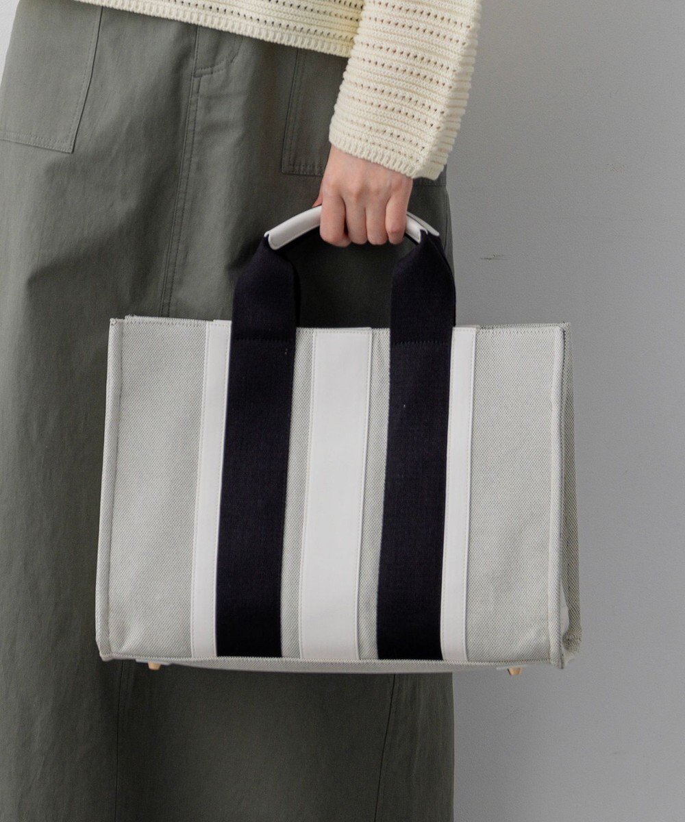 【23区/NIJYUSANKU】の【先行予約】ストライプキャンバス トートバッグ 人気、トレンドファッション・服の通販 founy(ファニー) 　ファッション　Fashion　レディースファッション　Fashion for Women　バッグ　Bags　キャンバス　Canvas, Canvas Fabric　クール　Cool, Chic　コンビ　Combo, Combination Style　ショルダー　Shoulder, Shoulder Strap　ショート　Short, Short Length　スクエア　Square, Square Shape　ストライプ　Stripe, Striped Pattern　スマート　Smart, Elegant　フェイクレザー　Faux Leather, PU Leather　フォルム　Silhouette, Form　ポケット　Pocket, Pocket Detail　モダン　Modern, Contemporary　エレガント 上品　Elegant　ビジネス 仕事 通勤　Business / Work / Commuting　2026年　2026　 other-1|ID: prp329100004828151 ipo3291000000035136809