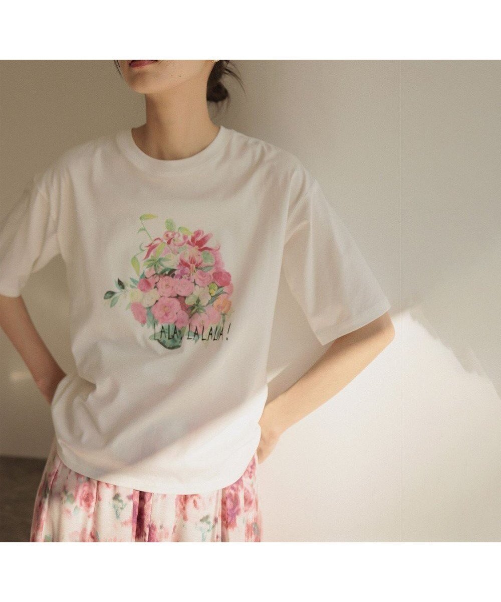 【組曲/KUMIKYOKU】の【先行予約・Flower Collection】プリントTシャツ 人気、トレンドファッション・服の通販 founy(ファニー) 　ファッション　Fashion　レディースファッション　Fashion for Women　トップス・カットソー　Cut & Sew Tops　シャツ・ブラウス・オフィスカジュアル　Elegant Blouses & Button-Ups　ロングTシャツ・Tシャツ　Longline T-Shirts & Tees　カットソー・ベーシックTシャツ　Cut-and-Sewn Tops / Stretch Tees & Basics　イラスト　Illustration　春　Spring　カットソー　Cut and Sewn Top　クラシック　Classic, Timeless Style　コレクション　Collection, Seasonal Line　シリコン　Silicone, Silicone Material　スウェット / スエット　Sweatshirt, Sweatwear　スペシャル　Special, Limited Edition　フラワー　Flower, Floral　プリント　Print, Printed Pattern　半袖　Short Sleeve, Half Sleeve　ロング　Long, Long-Length　S/S・春夏　SS, Spring/Summer, Warm Season　夏　Summer　エレガント 上品　Elegant　 other-1|ID: prp329100004828162 ipo3291000000035136849