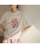 【組曲/KUMIKYOKU】の【先行予約・Flower Collection】プリントTシャツ 人気、トレンドファッション・服の通販 founy(ファニー) ファッション Fashion レディースファッション Fashion for Women トップス・カットソー Cut & Sew Tops シャツ・ブラウス・オフィスカジュアル Elegant Blouses & Button-Ups ロングTシャツ・Tシャツ Longline T-Shirts & Tees カットソー・ベーシックTシャツ Cut-and-Sewn Tops / Stretch Tees & Basics イラスト Illustration 春 Spring カットソー Cut and Sewn Top クラシック Classic, Timeless Style コレクション Collection, Seasonal Line シリコン Silicone, Silicone Material スウェット / スエット Sweatshirt, Sweatwear スペシャル Special, Limited Edition フラワー Flower, Floral プリント Print, Printed Pattern 半袖 Short Sleeve, Half Sleeve ロング Long, Long-Length S/S・春夏 SS, Spring/Summer, Warm Season 夏 Summer エレガント 上品 Elegant thumbnail ホワイト系|ID: prp329100004828162 ipo3291000000035136850