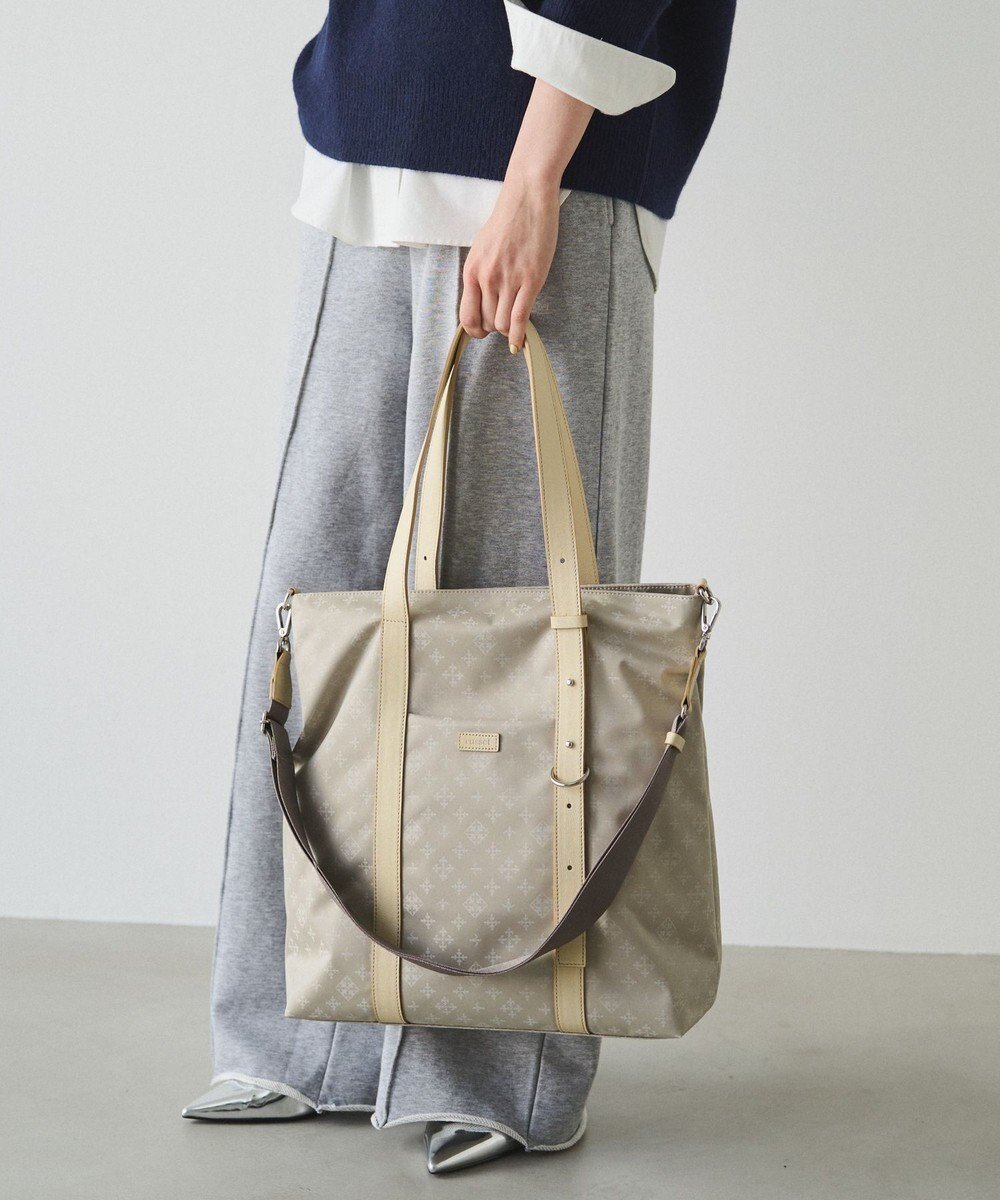 【ラシット/russet】のアシンメトリーハンドルトートバッグ(SF-237) インテリア・キッズ・メンズ・レディースファッション・服の通販 founy(ファニー) 　ファッション　Fashion　レディースファッション　Fashion for Women　バッグ　Bags　アシンメトリー　Asymmetrical Style　ショルダー　Shoulder, Shoulder Strap　シルバー　Silver, Metallic Silver　シンプル　Simple, Minimal　なめらか　Smooth, Silky Texture　フォルム　Silhouette, Form　フロント　Front, Front Design　ベーシック　Basic, Essential　ポケット　Pocket, Pocket Detail　無地　Plain, Solid Color　再入荷　Restock / Back in Stock　おすすめ　Recommended / Our Picks　日本製　Made In Japan　エレガント 上品　Elegant　ビジネス 仕事 通勤　Business / Work / Commuting　Ecru|ID: prp329100004828164 ipo3291000000035633635