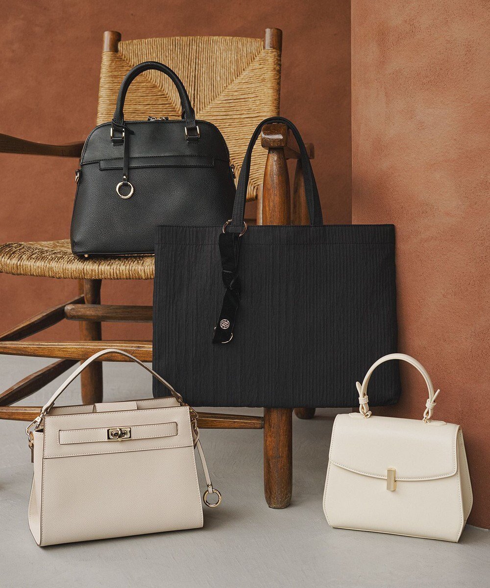 【組曲/KUMIKYOKU】のポケッタブルサブトート バッグ インテリア・キッズ・メンズ・レディースファッション・服の通販 founy(ファニー) 　ファッション　Fashion　レディースファッション　Fashion for Women　バッグ　Bags　オケージョン　Occasion Wear　コレクション　Collection, Seasonal Line　コンパクト　Compact, Small Size　軽量　Lightweight, Ultra Light　シンプル　Simple, Minimal　スマート　Smart, Elegant　チャーム　Charm, Pendant　フォルム　Silhouette, Form　フォーマル　Formal, Dressy　ポケット　Pocket, Pocket Detail　リボン　Ribbon, Bow　2022年　2022　2022-2023秋冬・A/W　Autumn/Winter 2022–23 AW22–23　おすすめ　Recommended / Our Picks　エレガント 上品　Elegant　セレモニー　Ceremony　入学式　Entrance Ceremony　卒業式　Graduation Ceremony　結婚式　Wedding　ブラック系|ID: prp329100004829154 ipo3291000000035701013