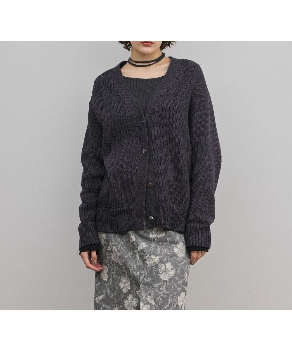 【グレース コンチネンタル/GRACE CONTINENTAL】のリリヤーンニットカーディガン インテリア・キッズ・メンズ・レディースファッション・服の通販 founy(ファニー) ファッション Fashion レディースファッション Fashion for Women トップス・カットソー Cut & Sew Tops ニット Knit Tops & Sweaters カーディガン・羽織り Layered Style Cardigans カーディガン Cardigan, Knitwear リラックス Relax, Relaxed Fit A/W・秋冬 Autumn/Winter チャコール|ID: prp329100004829159 ipo3291000000035147363