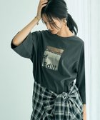 【イェッカ ヴェッカ/YECCA VECCA】のヴィンテージ風箔プリントロゴTee 人気、トレンドファッション・服の通販 founy(ファニー) ファッション Fashion レディースファッション Fashion for Women トップス・カットソー Cut & Sew Tops シャツ・ブラウス・オフィスカジュアル Elegant Blouses & Button-Ups ロングTシャツ・Tシャツ Longline T-Shirts & Tees カットソー・ベーシックTシャツ Cut-and-Sewn Tops / Stretch Tees & Basics おすすめ Recommended / Our Picks カットソー Cut and Sewn Top スタイリッシュ Stylish, Fashionable スリット Slit, Slit Detail ダメージ Distressed, Destroyed パウダー Powder, Soft Tone プリント Print, Printed Pattern ヘムライン Hemline, Bottom Cut ポケット Pocket, Pocket Detail ワイド Wide, Wide Fit ヴィンテージ Vintage Style A/W・秋冬 Autumn/Winter thumbnail Gray|ID: prp329100004829191 ipo3291000000035147476