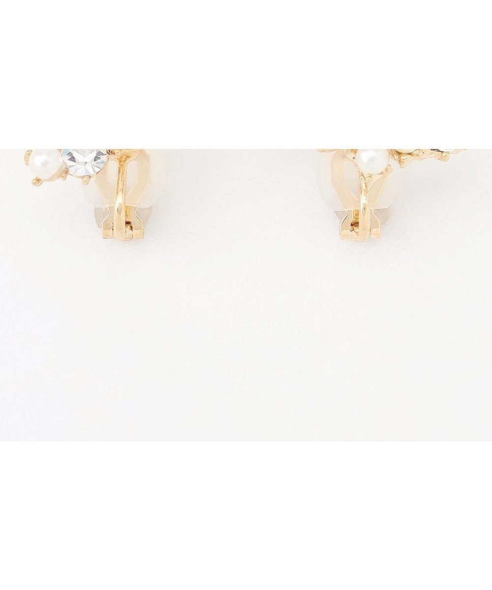 【組曲/KUMIKYOKU】のアシンメトリービジュー イヤリング インテリア・キッズ・メンズ・レディースファッション・服の通販 founy(ファニー) ファッション Fashion レディースファッション Fashion for Women ジュエリー Jewelry ファッションリング Fashion Rings イヤリング・フープ・ドロップタイプ Hoop, Drop & Clip Earrings アクセサリー Fashion Accessories イヤリング Earrings シリコン Silicone, Silicone Material パール Pearl, Pearl Accent ビジュー Bijou, Jewel-like Accent エレガント 上品 Elegant ゴールド系|ID: prp329100004829205 ipo3291000000035147520