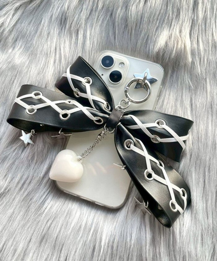 【ウィゴー/WEGO】のBIGリボンキーホルダー インテリア・キッズ・メンズ・レディースファッション・服の通販 founy(ファニー) https://founy.com/ ファッション Fashion レディースファッション Fashion for Women ミニ財布・二つ折り財布 Wallets & Card Cases おすすめ Recommended / Our Picks キーホルダー Keychain, Key Holder スマホ Smartphone, Mobile Device チャーム Charm, Pendant リボン Ribbon, Bow リュック Backpack, Rucksack 財布 Wallet, Purse |ID: prp329100004830125 ipo3291000000035157478