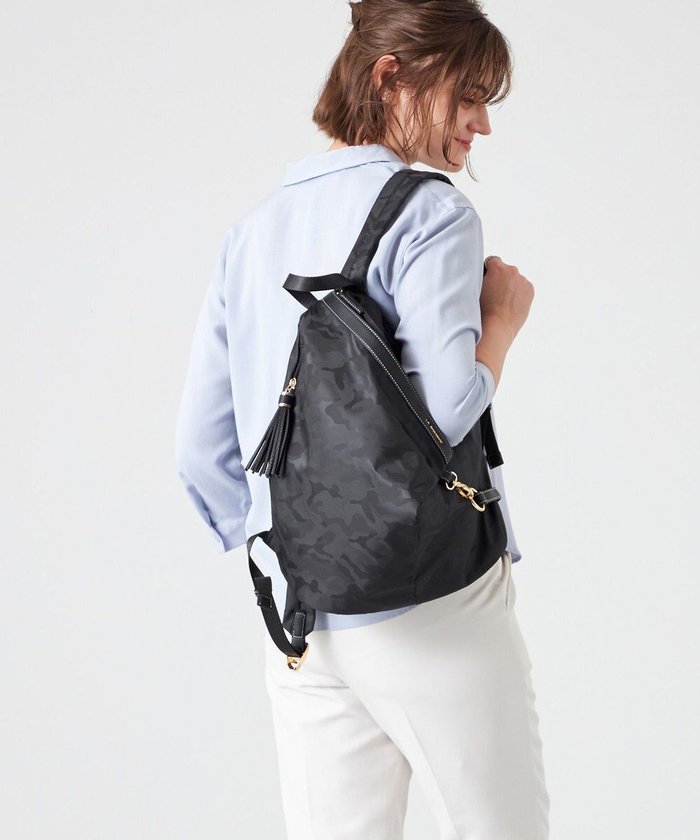 【ラ バガジェリー/LA BAGAGERIE】のジャカードスマートリュックサック インテリア・キッズ・メンズ・レディースファッション・服の通販 founy(ファニー) https://founy.com/ ファッション Fashion レディースファッション Fashion for Women バッグ Bags コンパクト Compact, Small Size スマート Smart, Elegant トライアングル Triangle, Triangular Shape ポケット Pocket, Pocket Detail リュック Backpack, Rucksack 旅行 Travel |ID: prp329100004832056 ipo3291000000035184136