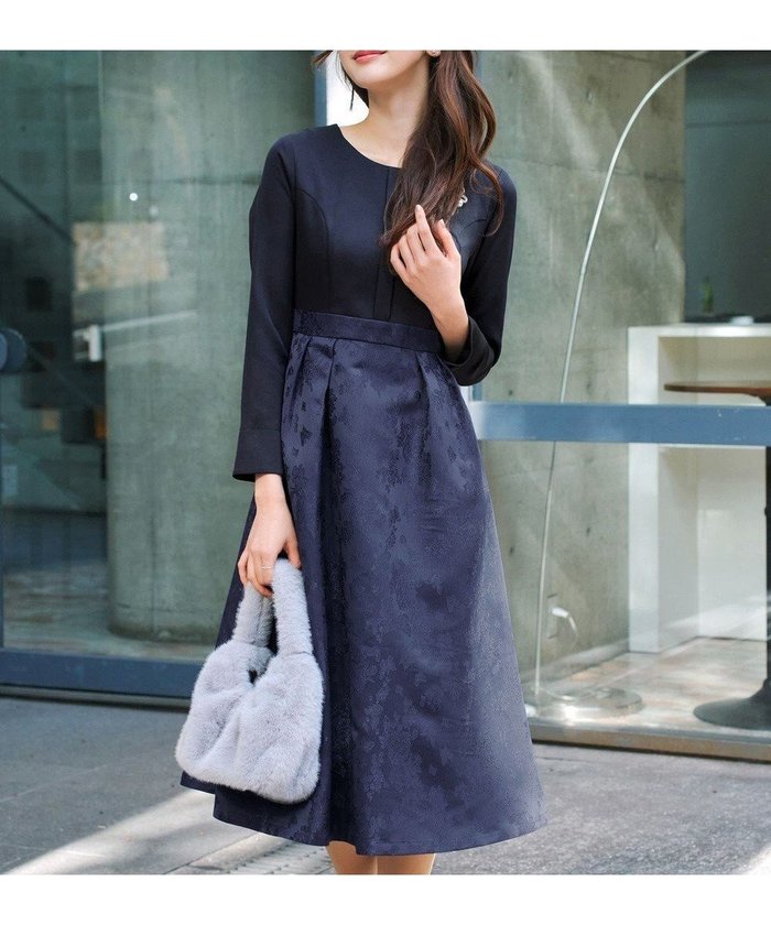 【ティアクラッセ/Tiaclasse】のフラワージャガードドッキングワンピース インテリア・キッズ・メンズ・レディースファッション・服の通販 founy(ファニー) https://founy.com/ ファッション Fashion レディースファッション Fashion for Women ワンピース Dresses アクセサリー Fashion Accessories ウォッシャブル Machine Washable オケージョン Occasion Wear 春 Spring 洗える Machine Washable 秋 Autumn カーディガン Cardigan, Knitwear ダブル Double, Double-Breasted チュニック Tunic, Long Top ドッキング Docking, Mixed Material フェミニン Feminine, Girly フラワー Flower, Floral ポケット Pocket, Pocket Detail ラウンド Round, Round Neck 冬 Winter / This Winter S/S・春夏 SS, Spring/Summer, Warm Season 再入荷 Restock / Back in Stock 夏 Summer エレガント 上品 Elegant セレモニー Ceremony 新作・新入荷 New Arrivals / New In |ID: prp329100004832058 ipo3291000000035585551