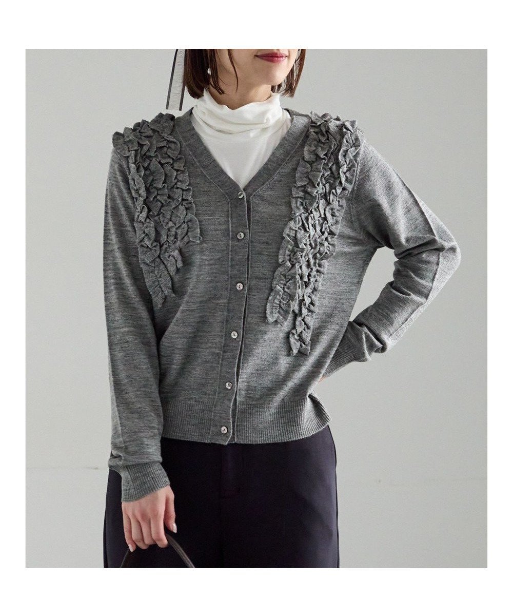 【テチチ/Te chichi】のフリルVネックカーディガン インテリア・キッズ・メンズ・レディースファッション・服の通販 founy(ファニー) 　ファッション　Fashion　レディースファッション　Fashion for Women　トップス・カットソー　Cut & Sew Tops　ニット　Knit Tops & Sweaters　カーディガン・羽織り　Layered Style Cardigans　Vネックトップス　V-Neck Tops / V-Cut Neckline Shirts　カーディガン　Cardigan, Knitwear　シンプル　Simple, Minimal　セーター　Sweater, Knitwear　デニム　Denim, Jeans Material　フリル　Frill, Ruffle　リラックス　Relax, Relaxed Fit　夏　Summer　S/S・春夏　SS, Spring/Summer, Warm Season　A/W・秋冬　Autumn/Winter　グレー|ID: prp329100004832111 ipo3291000000035184379