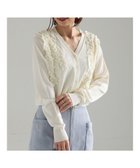 【テチチ/Te chichi】のフリルVネックカーディガン 人気、トレンドファッション・服の通販 founy(ファニー) ファッション Fashion レディースファッション Fashion for Women トップス・カットソー Cut & Sew Tops ニット Knit Tops & Sweaters カーディガン・羽織り Layered Style Cardigans Vネックトップス V-Neck Tops / V-Cut Neckline Shirts カーディガン Cardigan, Knitwear シンプル Simple, Minimal セーター Sweater, Knitwear デニム Denim, Jeans Material フリル Frill, Ruffle リラックス Relax, Relaxed Fit 夏 Summer S/S・春夏 SS, Spring/Summer, Warm Season A/W・秋冬 Autumn/Winter thumbnail オフホワイト|ID: prp329100004832111 ipo3291000000035573161