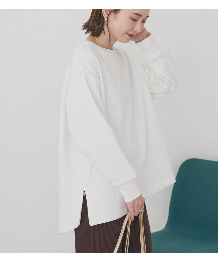 【アメリカンホリック/AMERICAN HOLIC】のサイドZIPスウェットプルオーバー インテリア・キッズ・メンズ・レディースファッション・服の通販 founy(ファニー) https://founy.com/ ファッション Fashion レディースファッション Fashion for Women トップス・カットソー Cut & Sew Tops レディースパーカー・カジュアルフーディー Casual Hoodies & Sweatshirts カジュアルプルオーバー・ニットトップス Pullovers & Knit Tops / Casual Pullovers スウェット・クルーネックトップス Sweatshirts & Crewnecks / Relaxed Fit Sweat Tops アメリカン American Style インナー Innerwear カットソー Cut and Sewn Top サイドジップ Side Zip, Side Zipper スウェット / スエット Sweatshirt, Sweatwear スタイリッシュ Stylish, Fashionable スリット Slit, Slit Detail ポケット Pocket, Pocket Detail A/W・秋冬 Autumn/Winter おすすめ Recommended / Our Picks |ID: prp329100004832843 ipo3291000000035192192