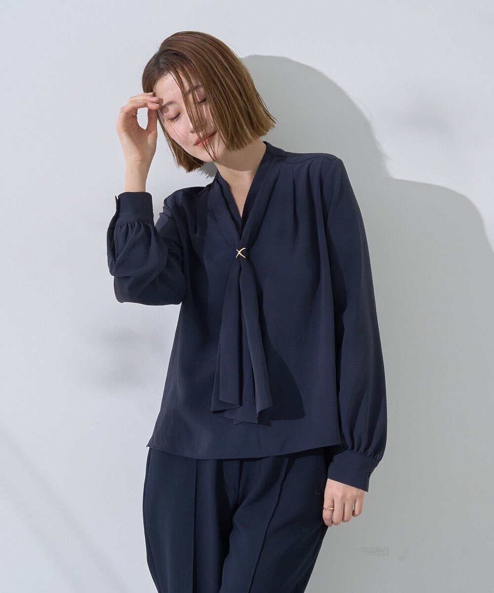 【イェッカ ヴェッカ/YECCA VECCA】のスカーフリング付きボウタイブラウス インテリア・キッズ・メンズ・レディースファッション・服の通販 founy(ファニー) 　ファッション　Fashion　レディースファッション　Fashion for Women　トップス・カットソー　Cut & Sew Tops　シャツ・ブラウス・オフィスカジュアル　Elegant Blouses & Button-Ups　おすすめ　Recommended / Our Picks　コンパクト　Compact, Small Size　ジャケット　Jacket, Outerwear　スカーフ　Scarf, Neckwear　ドレープ　Drape, Draping Fabric　ポケット　Pocket, Pocket Detail　エレガント 上品　Elegant　夏　Summer　春　Spring　S/S・春夏　SS, Spring/Summer, Warm Season　Navy|ID: prp329100004832863 ipo3291000000035192261