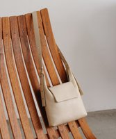 【イアクッチ/IACUCCI】のサーリチェ S CERVO 人気、トレンドファッション・服の通販 founy(ファニー) ファッション Fashion レディースファッション Fashion for Women バッグ Bags イエロー Yellow エレガント 上品 Elegant ショルダー Shoulder, Shoulder Strap シンプル Simple, Minimal フラップ Flap, Flap Pocket マグネット Magnet, Magnetic Closure ワンポイント One Point, Statement Accent S/S・春夏 SS, Spring/Summer, Warm Season 夏 Summer 旅行 Travel 2026年 2026 |ID:prp329100004832872