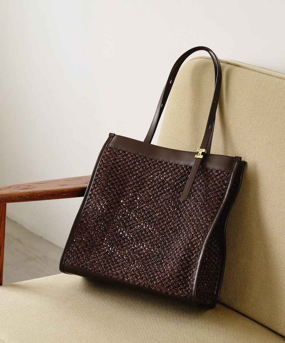 【イアクッチ/IACUCCI】のジュリエッタ RETE PAGLIA/RUGA インテリア・キッズ・メンズ・レディースファッション・服の通販 founy(ファニー) 　ファッション　Fashion　レディースファッション　Fashion for Women　バッグ　Bags　アクセサリー　Fashion Accessories　エレガント 上品　Elegant　シンプル　Simple, Minimal　スクエア　Square, Square Shape　マグネット　Magnet, Magnetic Closure　メタル　Metal, Metal Parts　メッシュ　Mesh, Net Fabric　ワンポイント　One Point, Statement Accent　S/S・春夏　SS, Spring/Summer, Warm Season　夏　Summer　ビジネス 仕事 通勤　Business / Work / Commuting　2026年　2026　ダークブラウン|ID: prp329100004832874 ipo3291000000035192293